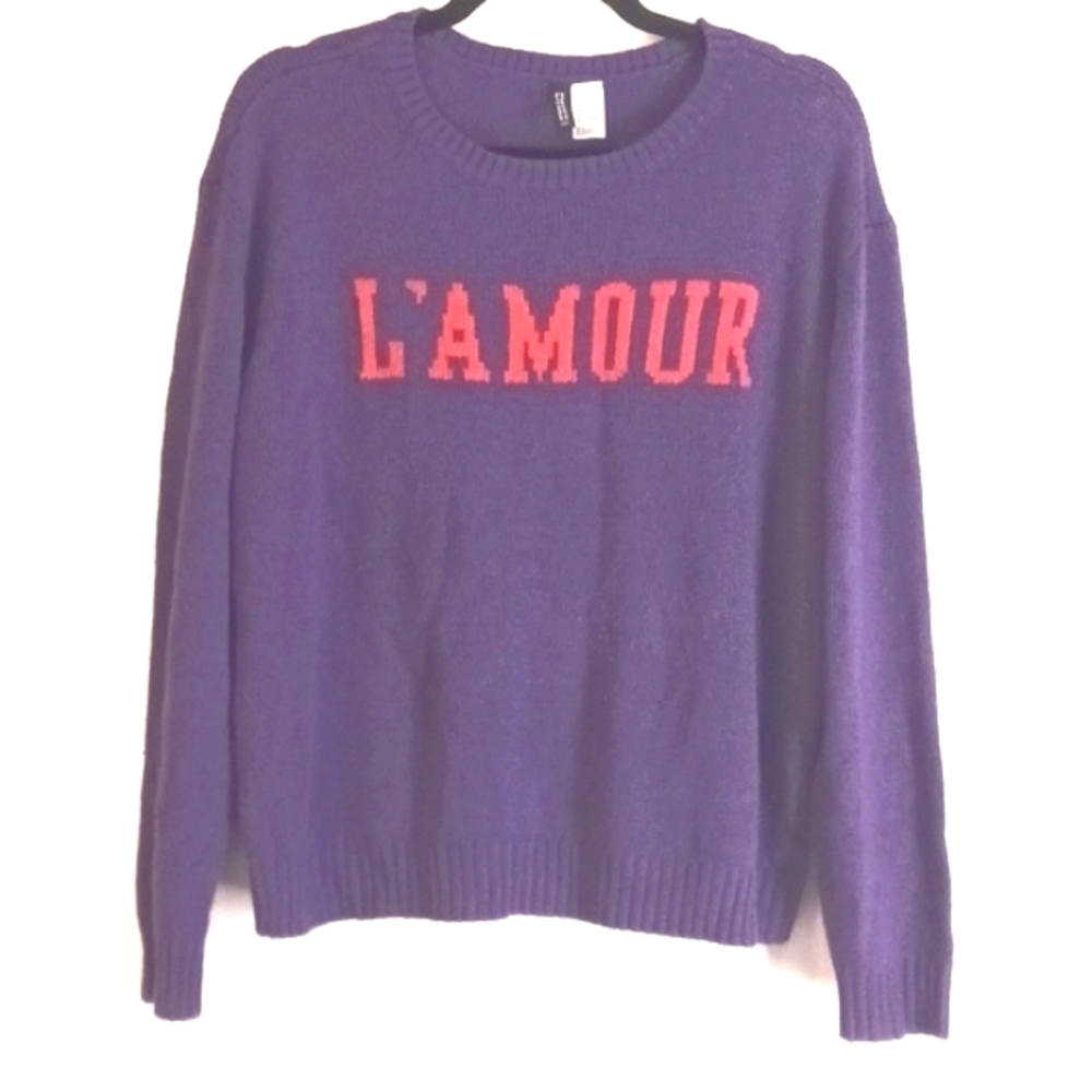 Divided "L'Amour" Crew Neck Sweater in Size Large